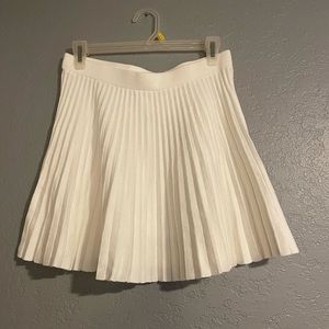 Never worn white pleated skirt